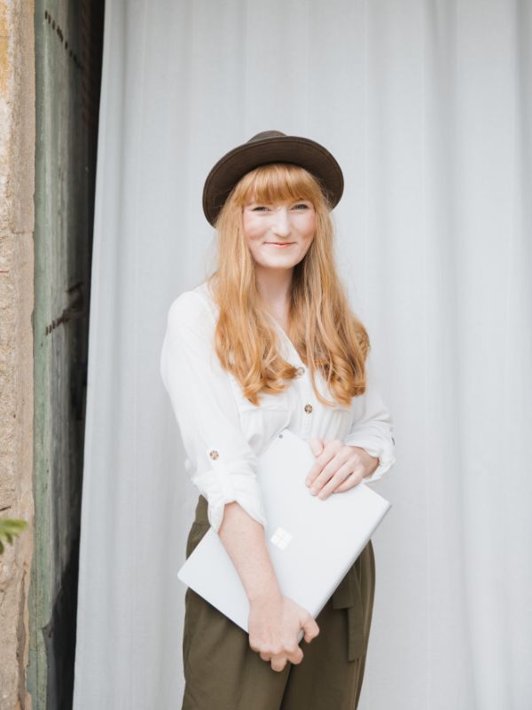 E-Learning Beraterin Daniela Dobeleit